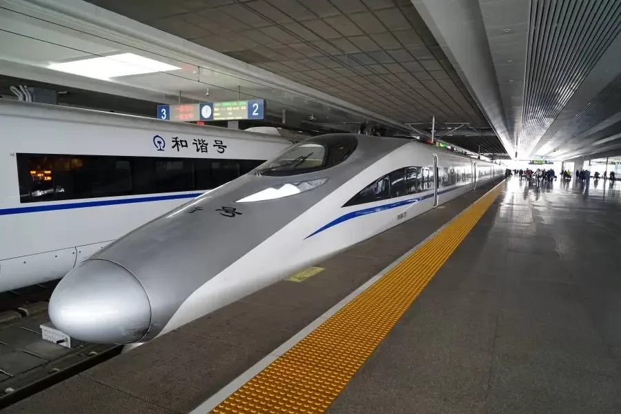الذكاء الاصطناعي يضمن سلامة شبكة قطارات الصين فائقة السرعة