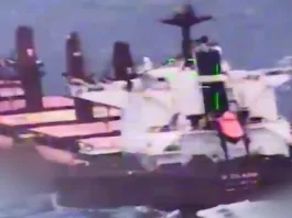 طائرة مسيرة يمنية انتحارية تستهدف سفينة متجهة الى اسرائيل