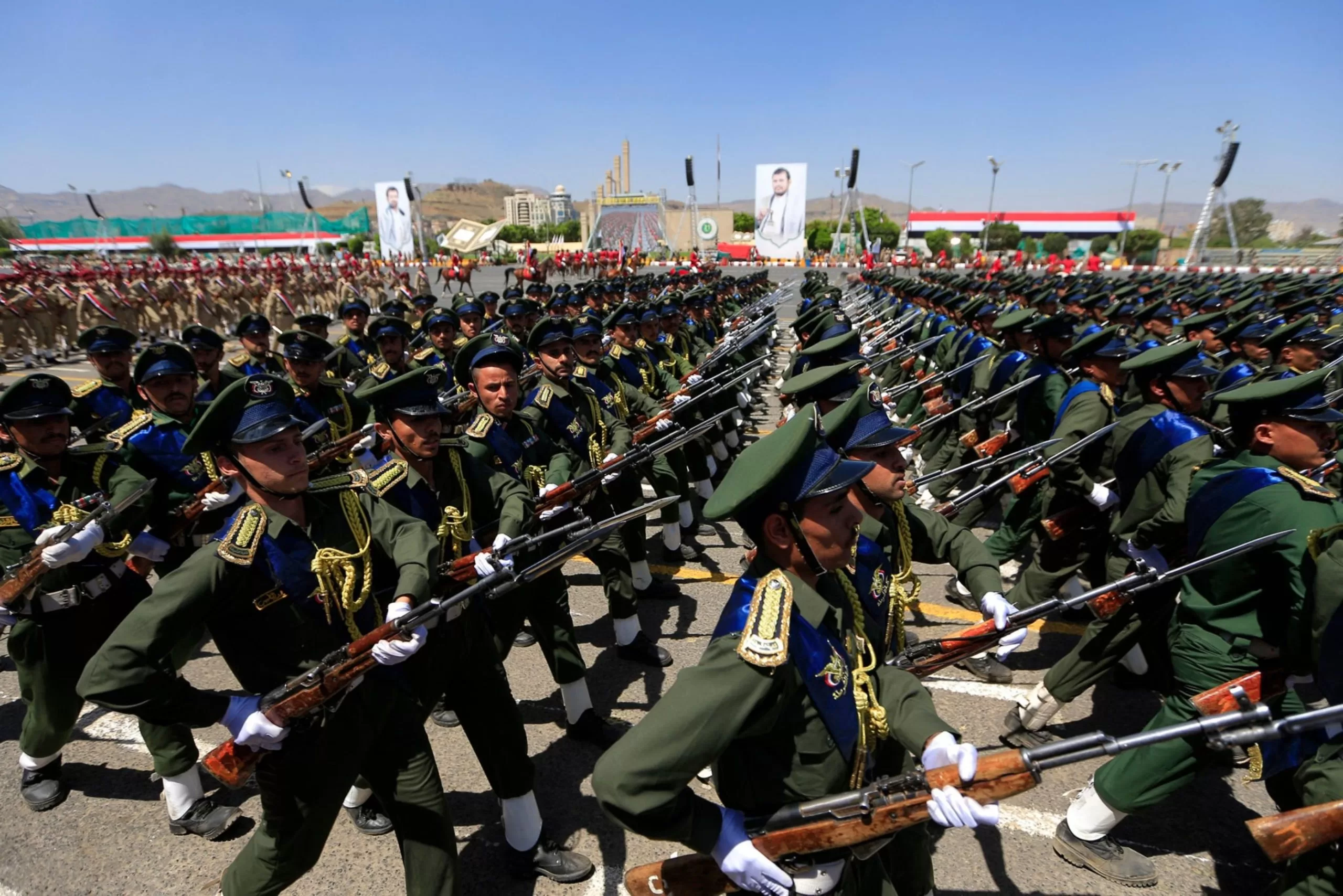 أخبار اليمن اليوم - استدعاء الحوثيين: هل يستعدون لاستعراض جديد أم عملية عسكرية كبيرة؟